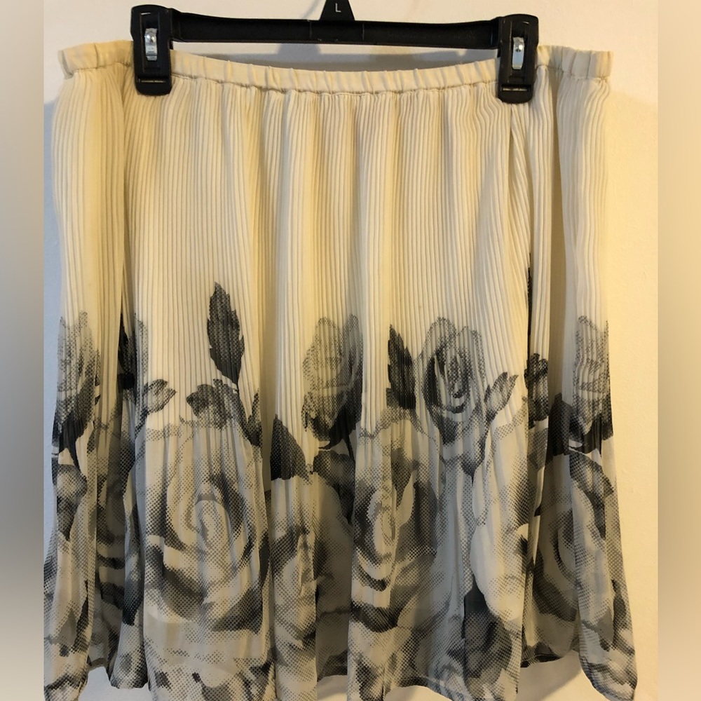 Elle Large Skirt